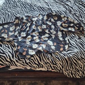 Rose & Olive Black and White Ruffled Buttoned Blouse